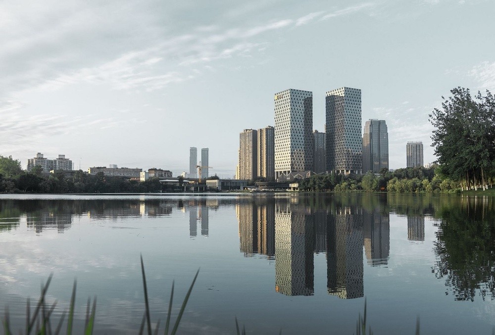 华润广场外立面图